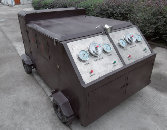 Traction type nitrogen charging equipment